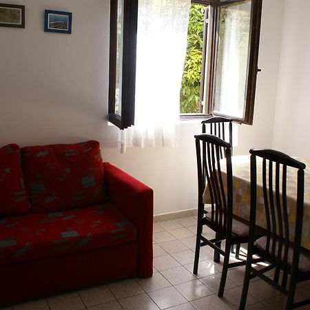 Apartment Ana M Krk Town Bagian luar foto