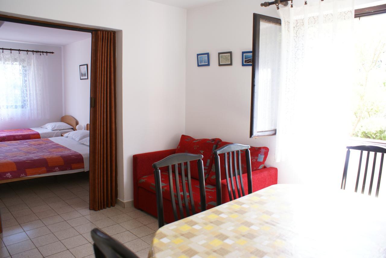 Apartment Ana M Krk Town Bagian luar foto